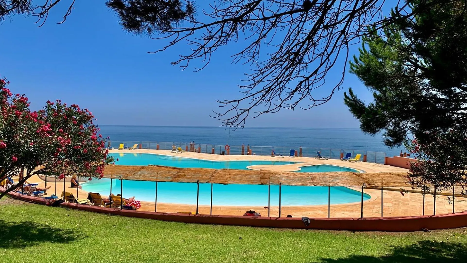 Casadaluz 86 - Porto Dona Maria Casa Do Mar , 2 Bedrooms , Amazing Sea View , Salt Water Pool , Wifi contacts